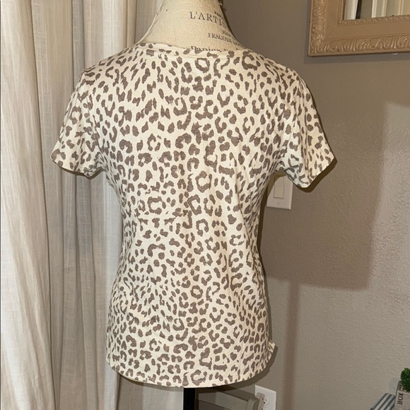 Lucky Brand shortsleeve casual shirt tan white animal leopard Print Women Top S - Picture 4 of 9
